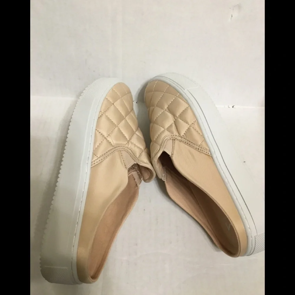MARC FISHER CRISLEY SLIP ON SNEAKER
